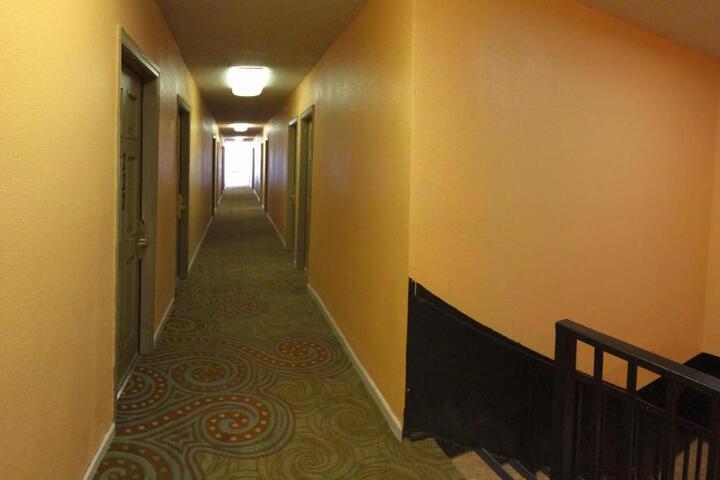 Discovery Inn - thumb 3