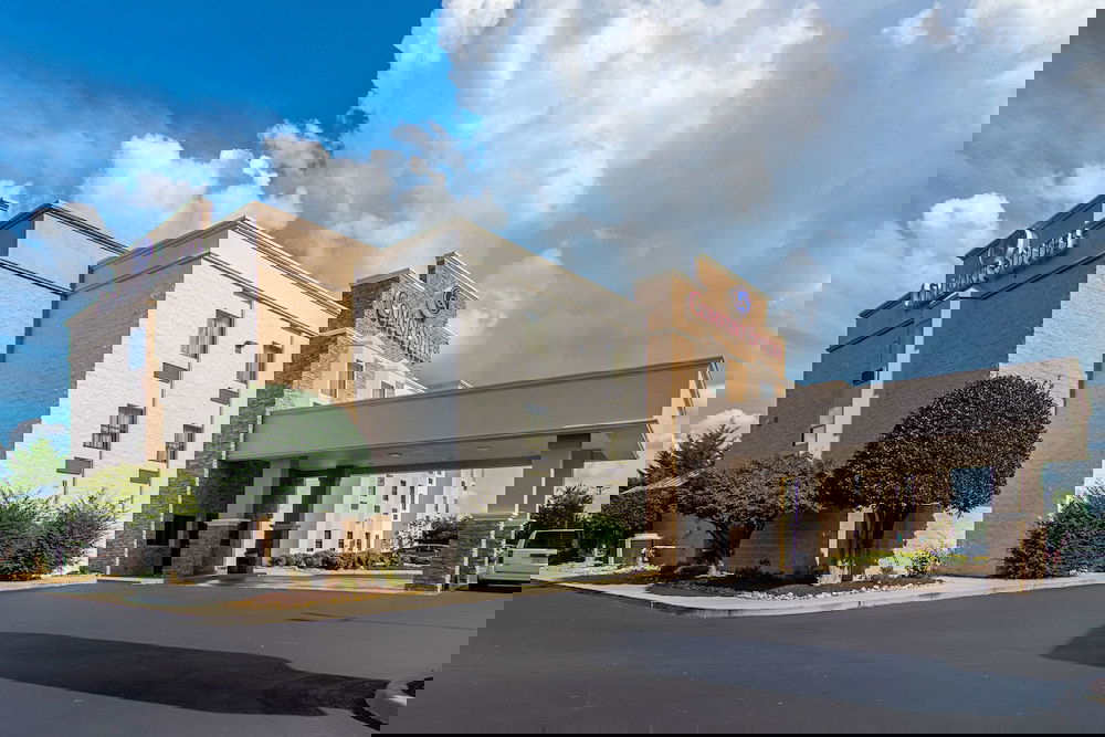 Comfort Suites Airport - thumb 0