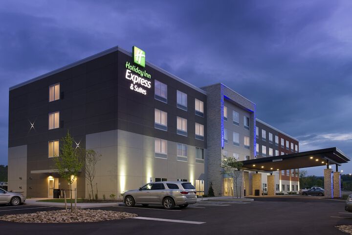 Holiday Inn Express & Suites Altoona, An IHG Hotel - thumb 1