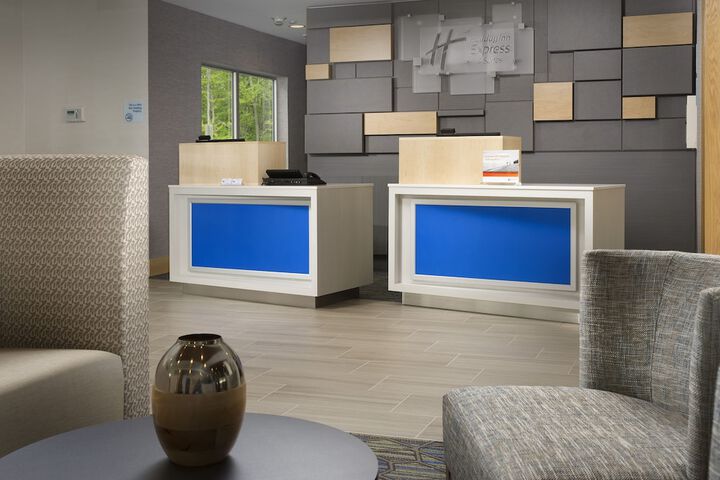 Holiday Inn Express & Suites Altoona, An IHG Hotel - thumb 3