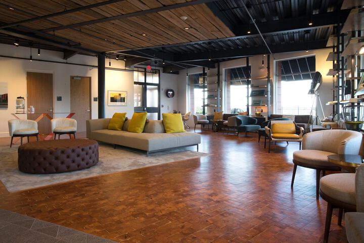 250 Main Hotel - thumb 3