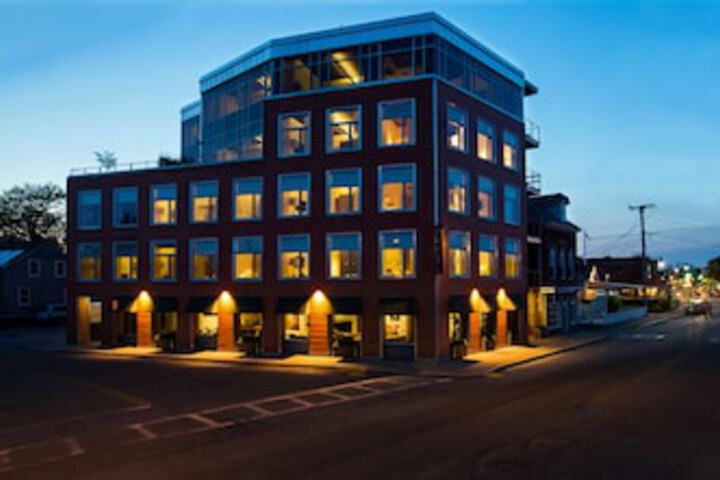 250 Main Hotel - thumb 0