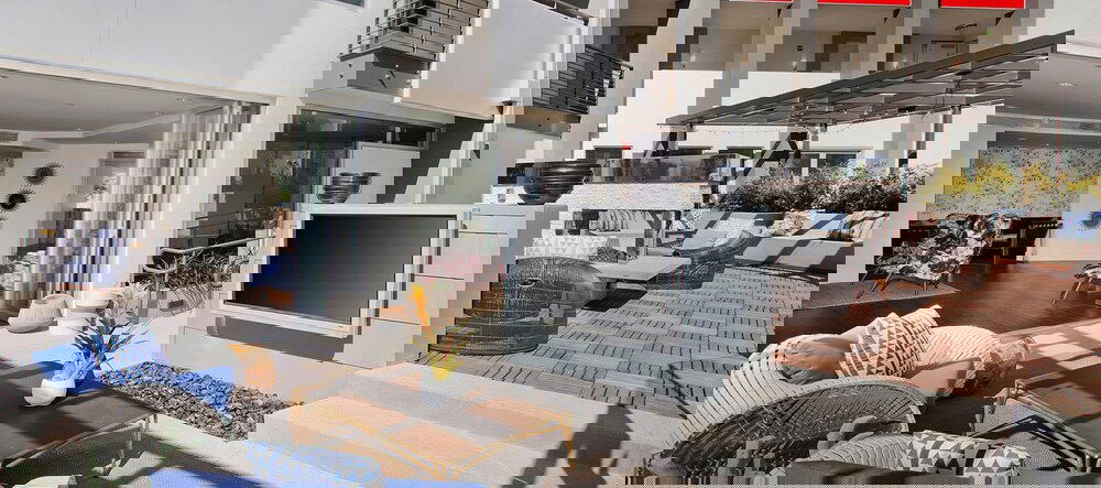 Global Luxury Suites At N. Civic Drive - thumb 0