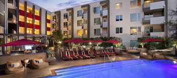 Global Luxury Suites At N. Civic Drive - thumb 6