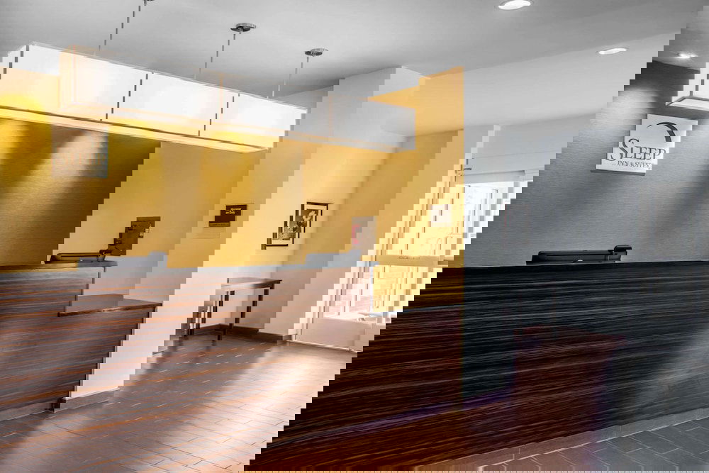 Sleep Inn & Suites Airport - thumb 3