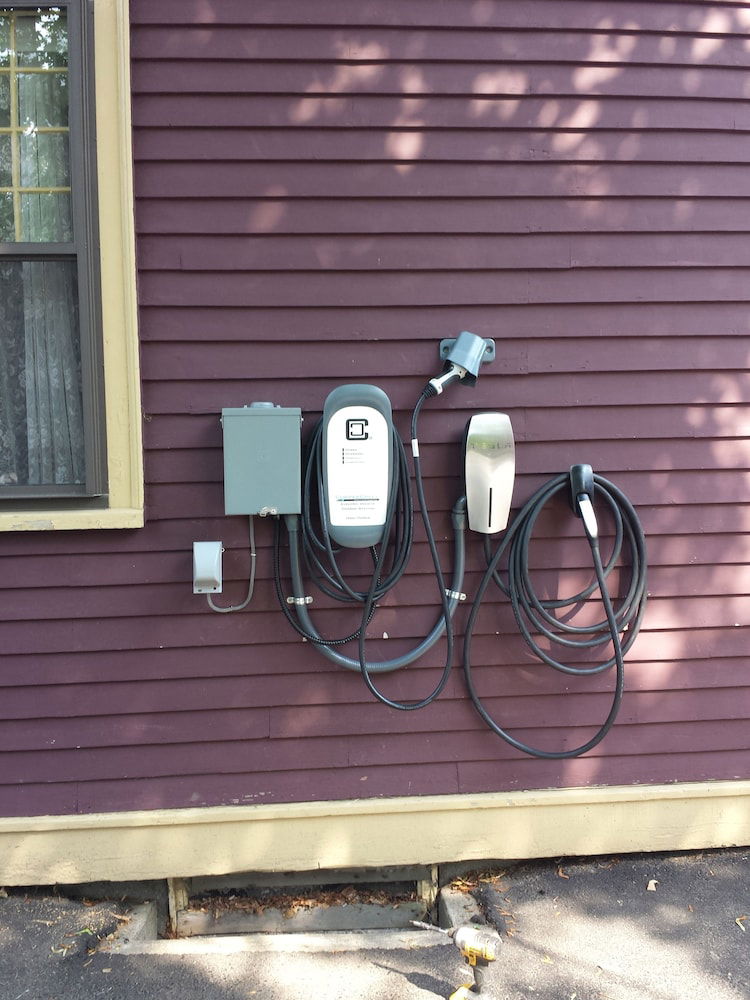 Berry Manor Inn - thumb 2