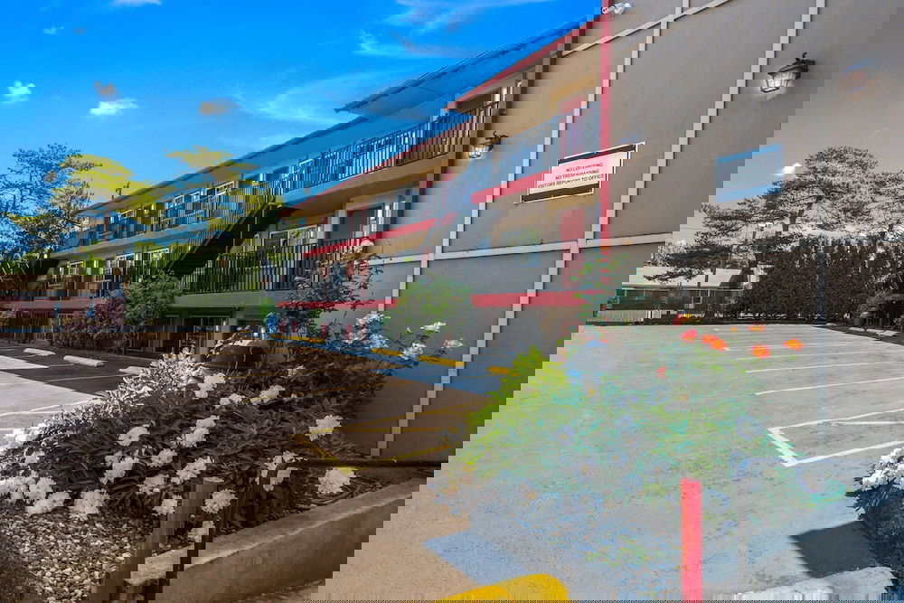 Econo Lodge Portland - I-205 - thumb 0