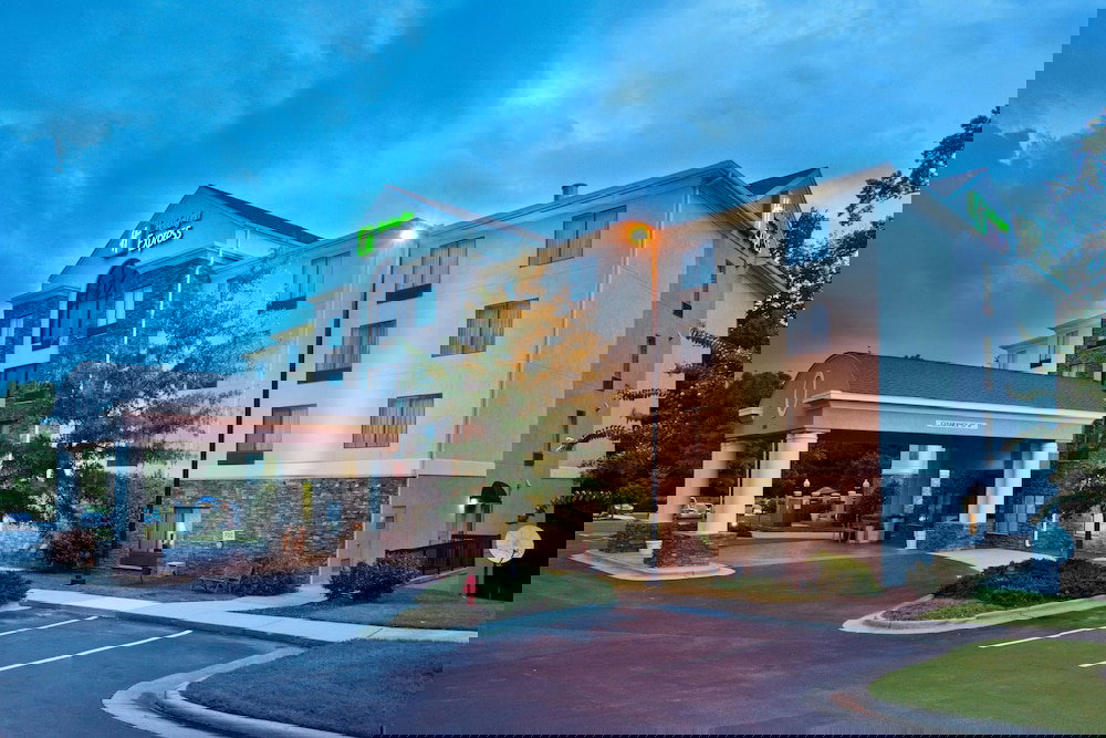 Holiday Inn Express Apex - Raleigh, An IHG Hotel - thumb 0