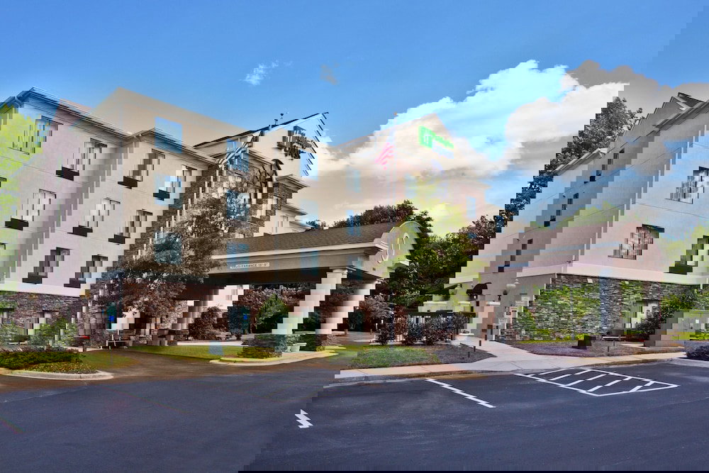 Holiday Inn Express Apex - Raleigh, An IHG Hotel - thumb 1