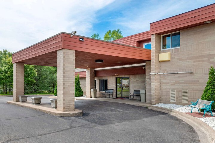 Econo Lodge - thumb 1