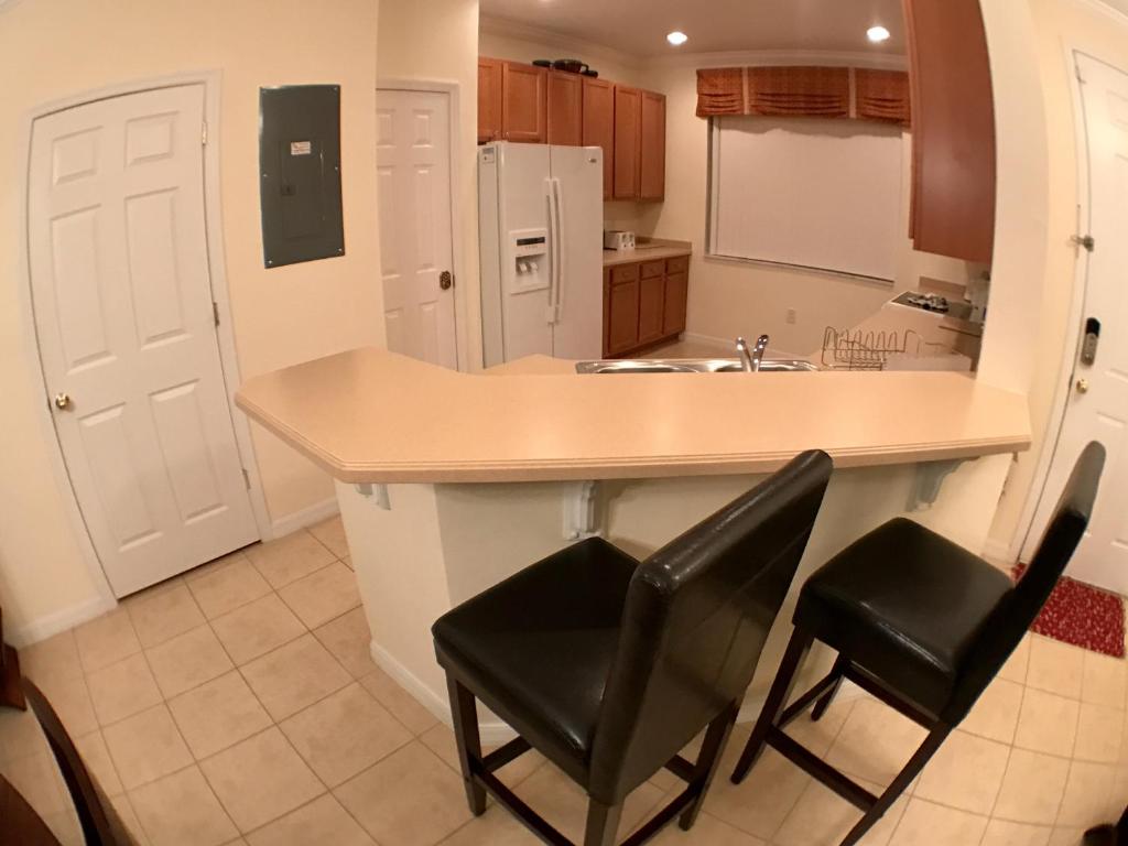 Three Bedrooms Townhome 3099 - thumb 1