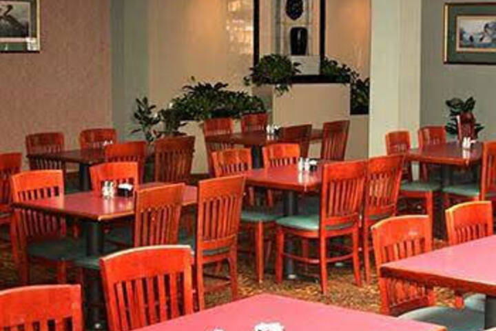 Astoria Hotel Suites Orange Park - thumb 3