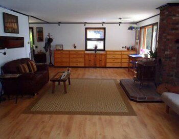 Lucky Stone Retreat - Two Bedroom Home - thumb 1