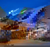 Holiday Inn Express Hotel  Suites Fairfield - North an IHG Hotel - Accommodation Alabama