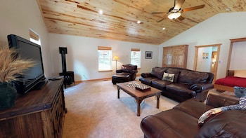 Outdoor Fire Pit, Wildlife Watching, Monte Verde Lake Ponderosa - thumb 1