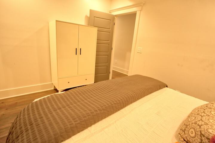 493 King Luxury Suites - thumb 6