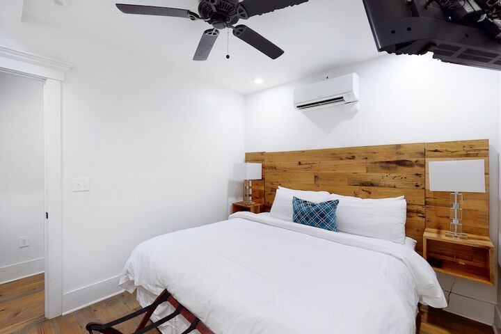 493 King Luxury Suites - thumb 4