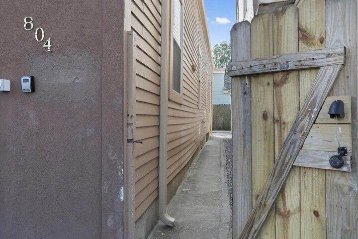 Studio - 806 - thumb 3