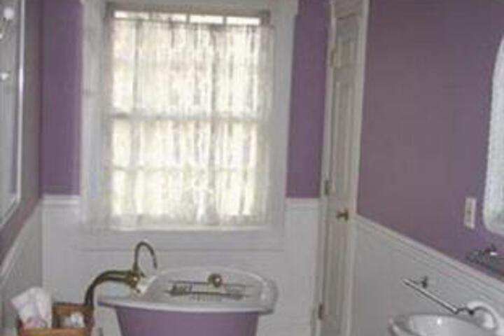 Meadows Inn Bed & Breakfast - thumb 0