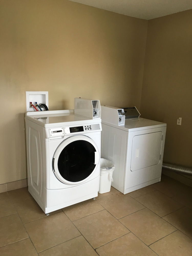 University Lodge Motel - thumb 5