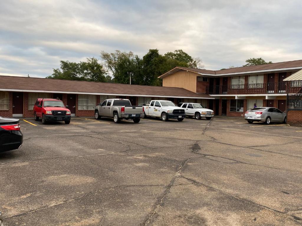 Dollar Save Inn - thumb 3