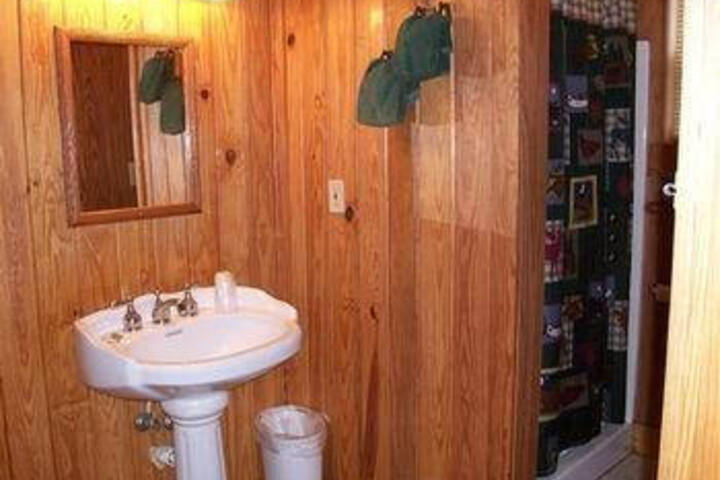 River Front Motel - thumb 1