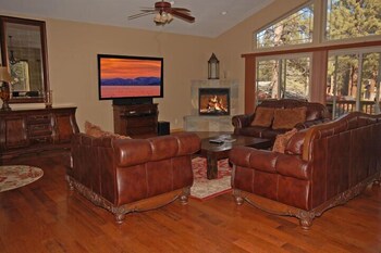 1357 Gilmore Lake 4 Bedroom Home - thumb 4