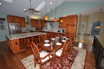 1357 Gilmore Lake 4 Bedroom Home - thumb 1