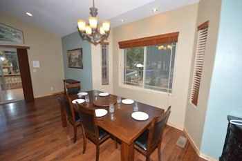 1357 Gilmore Lake 4 Bedroom Home - thumb 3