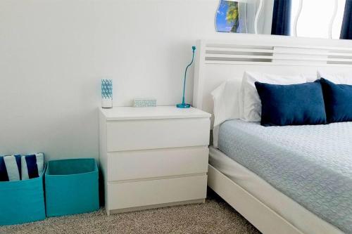 Amazing Onebedroom In Casa Costa Luxury Condo BEACH PASS INCLUDED - thumb 2