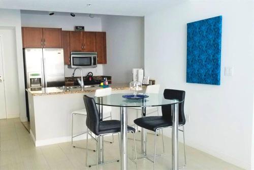 Amazing Onebedroom In Casa Costa Luxury Condo BEACH PASS INCLUDED - thumb 4