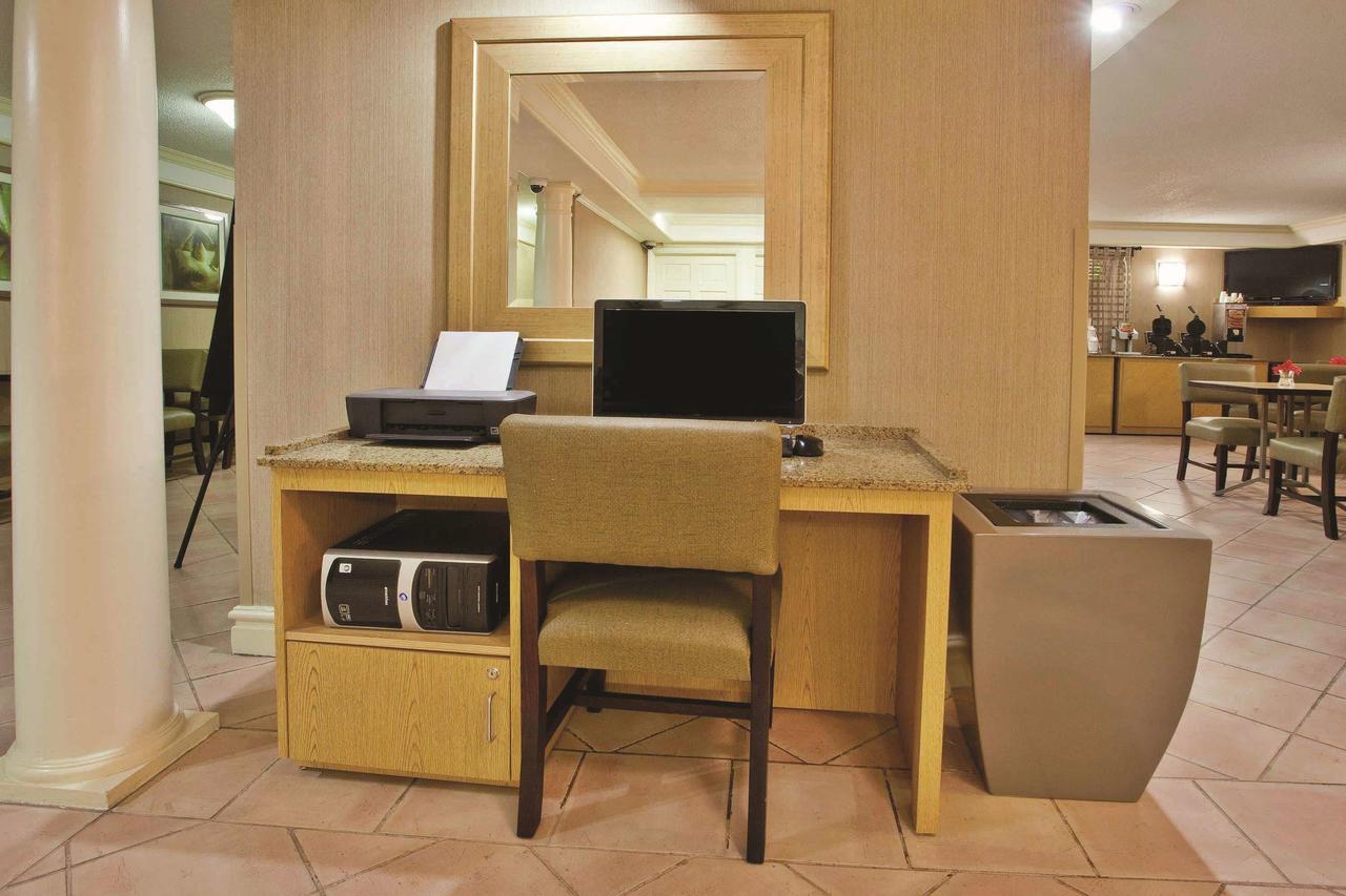 La Quinta Inn By Wyndham Savannah Midtown - thumb 16