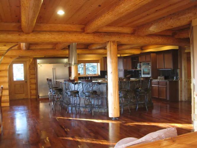 Log Castle Inn - thumb 7