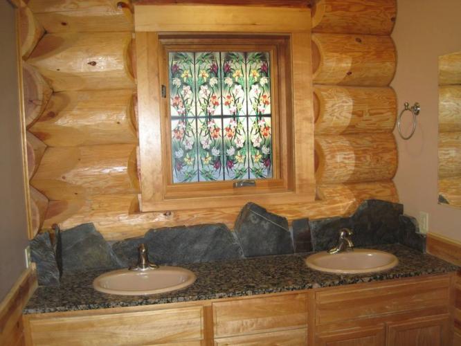 Log Castle Inn - thumb 20