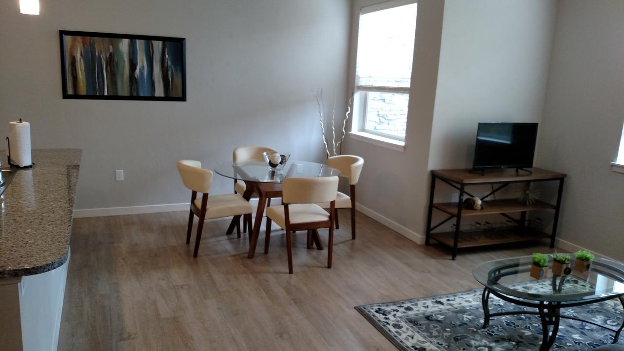 The District At Parkcenter Apartments - thumb 7