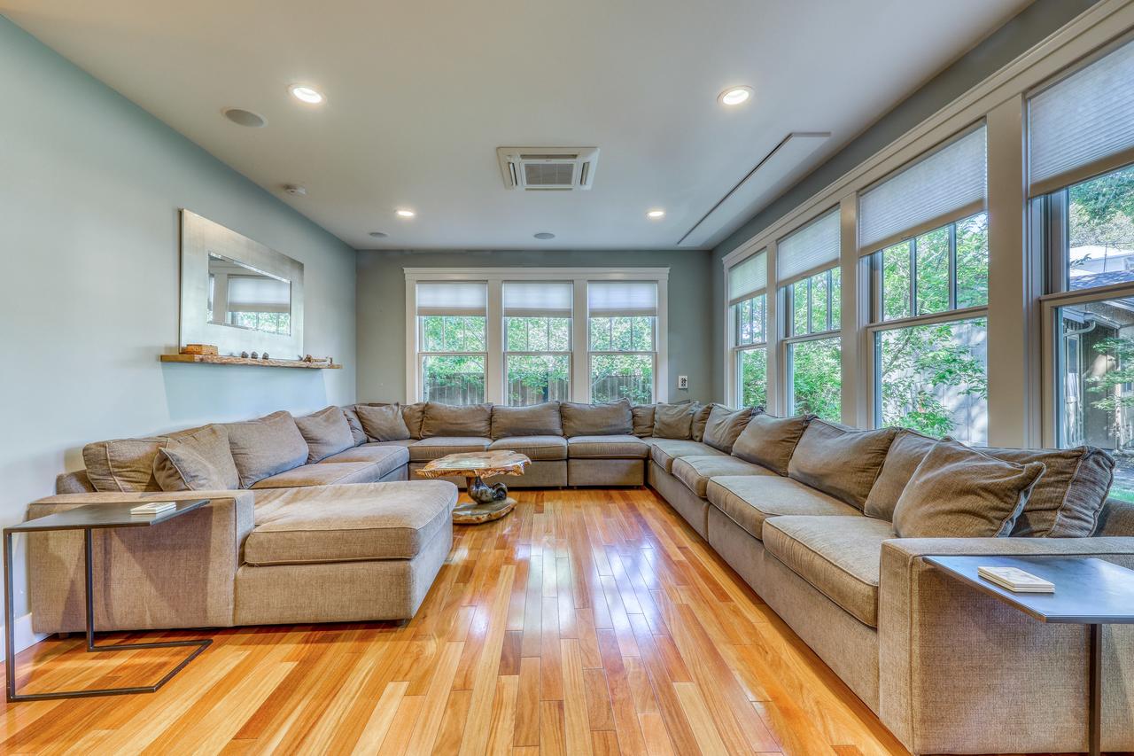 Founder's Home - thumb 6