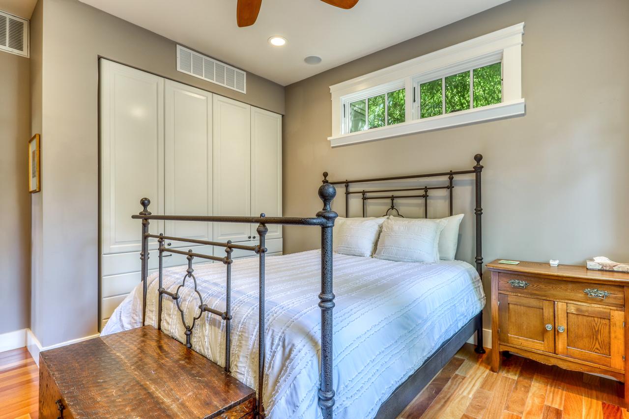 Founder's Home - thumb 29