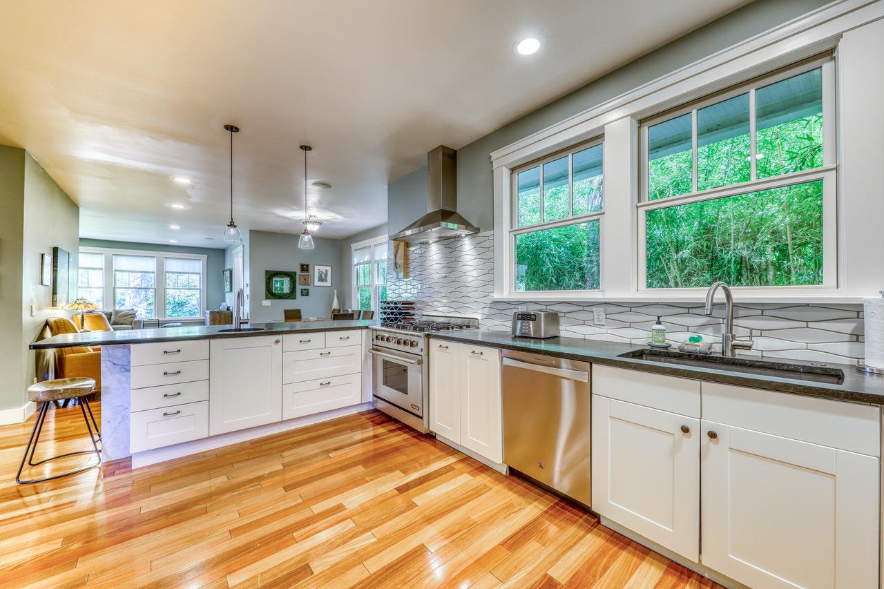 Founder's Home - thumb 2