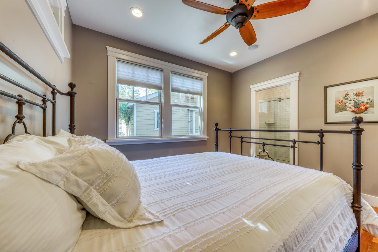 Founder's Home - thumb 30