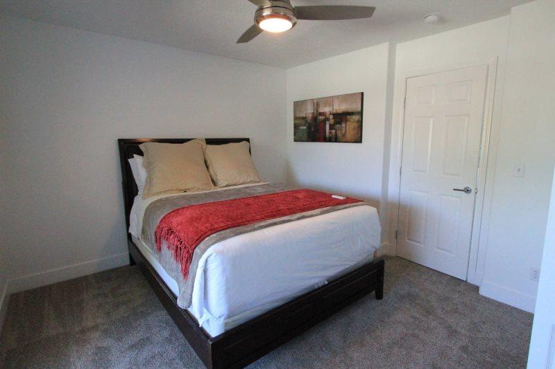 Remodeled Home And A Taste Of The Country! - thumb 3