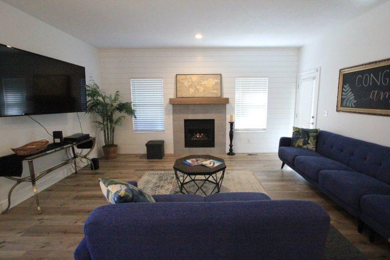 Remodeled Home And A Taste Of The Country! - thumb 8