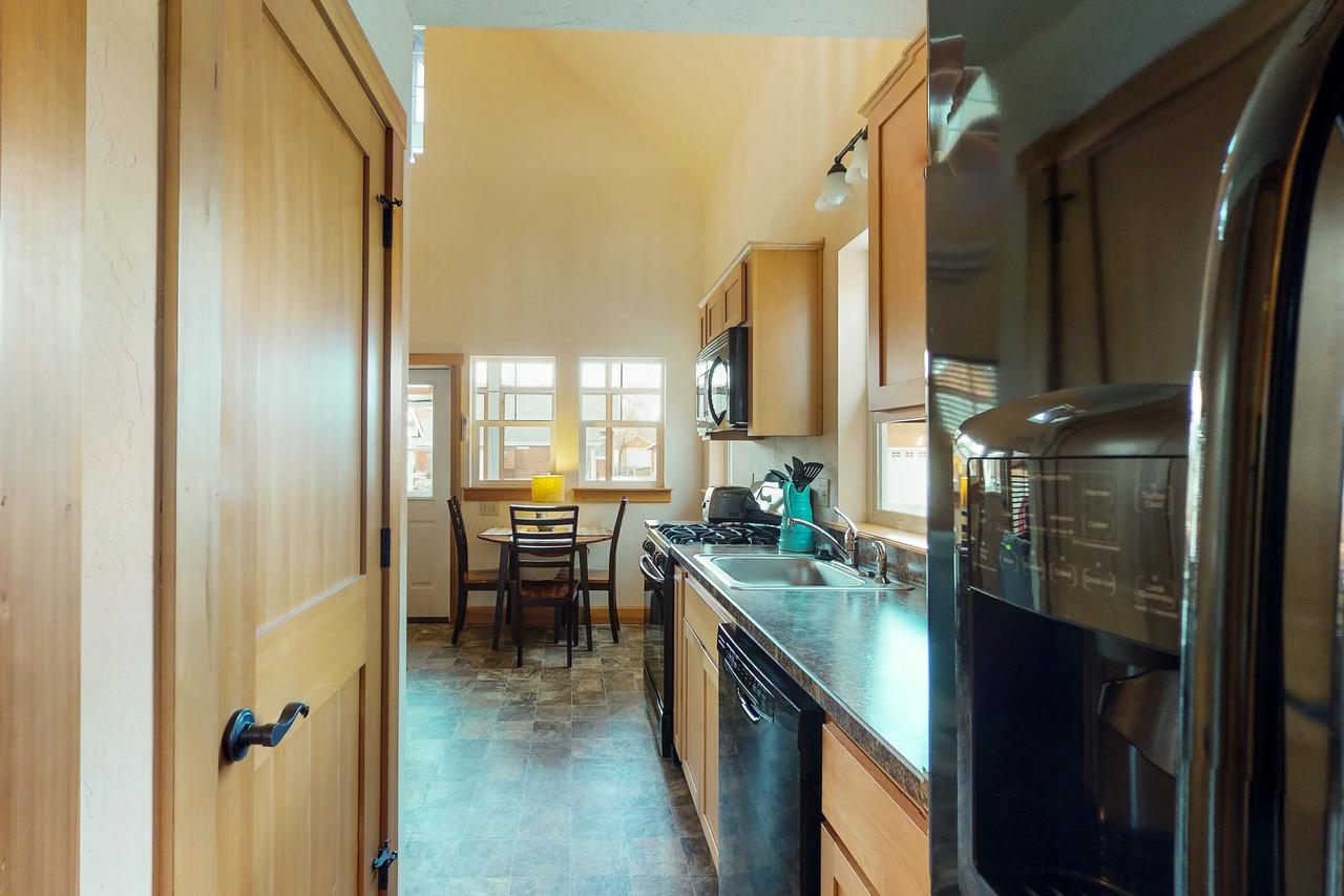 Dover Bay Home - thumb 8