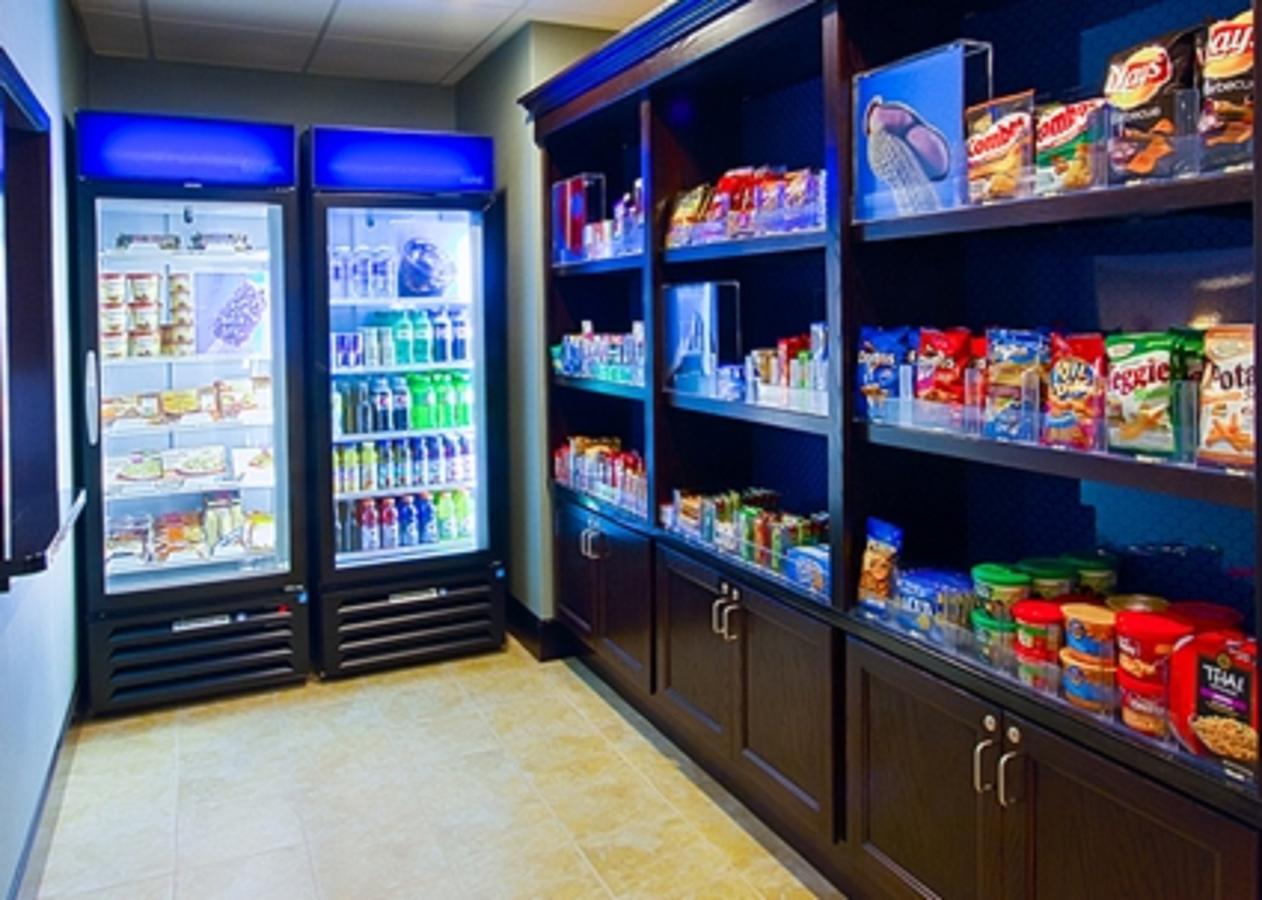 Hampton Inn Dekalb - thumb 12