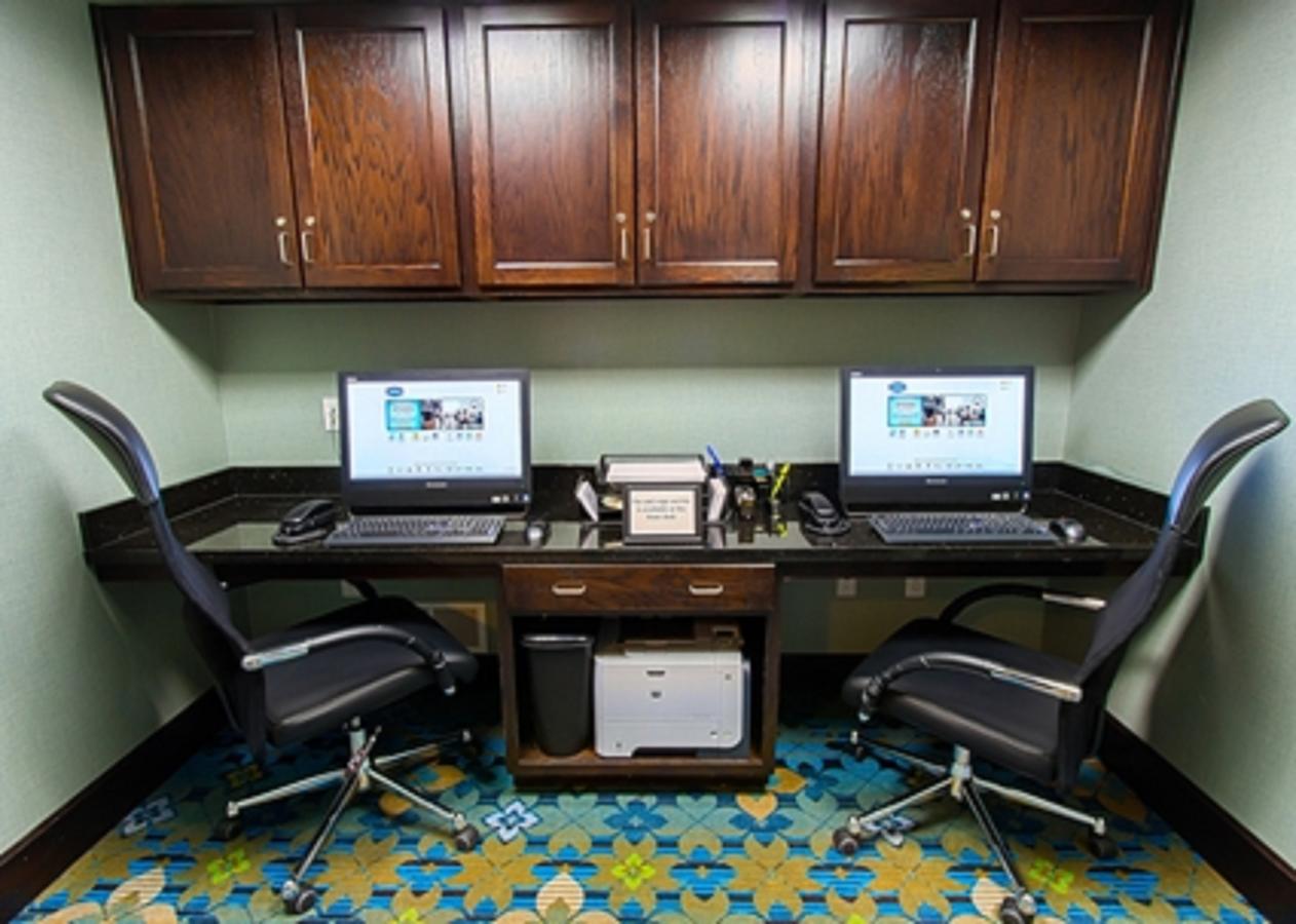 Hampton Inn Dekalb - thumb 19