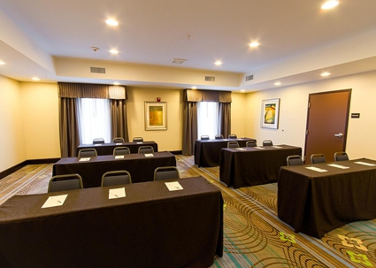 Hampton Inn Dekalb - thumb 17