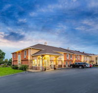 Days Inn  Suites by Wyndham Coralville / Iowa City - Accommodation Alabama