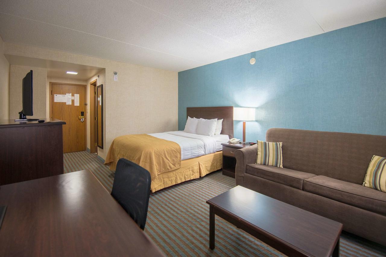 Ramada By Wyndham Cedar Rapids - thumb 23