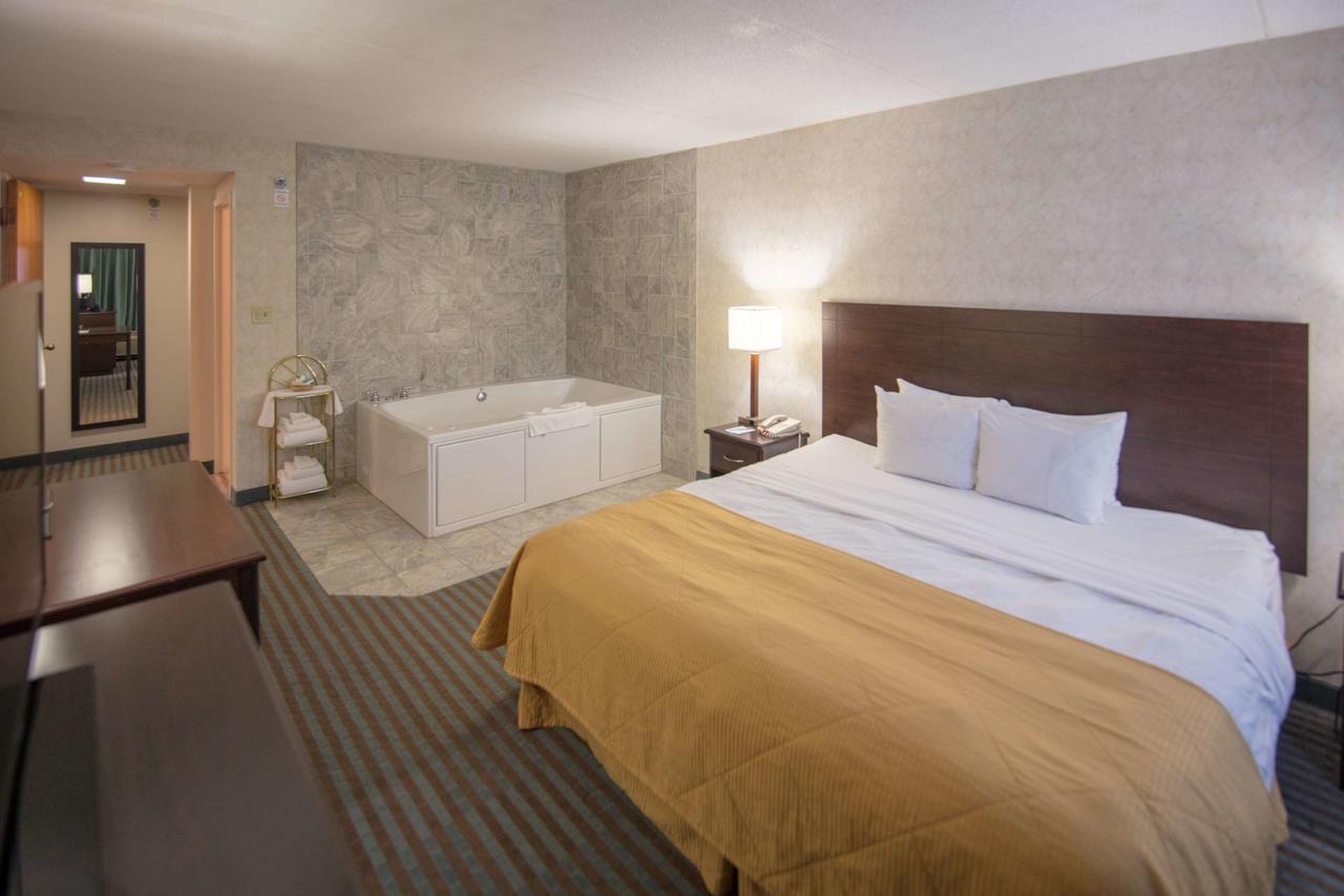 Ramada By Wyndham Cedar Rapids - thumb 31