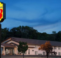 Super 8 by Wyndham Algona - Accommodation Alabama