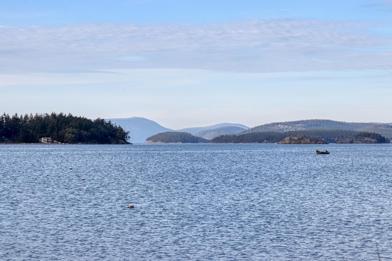 Lopez Island Mud Bay Waterfront Home - thumb 37